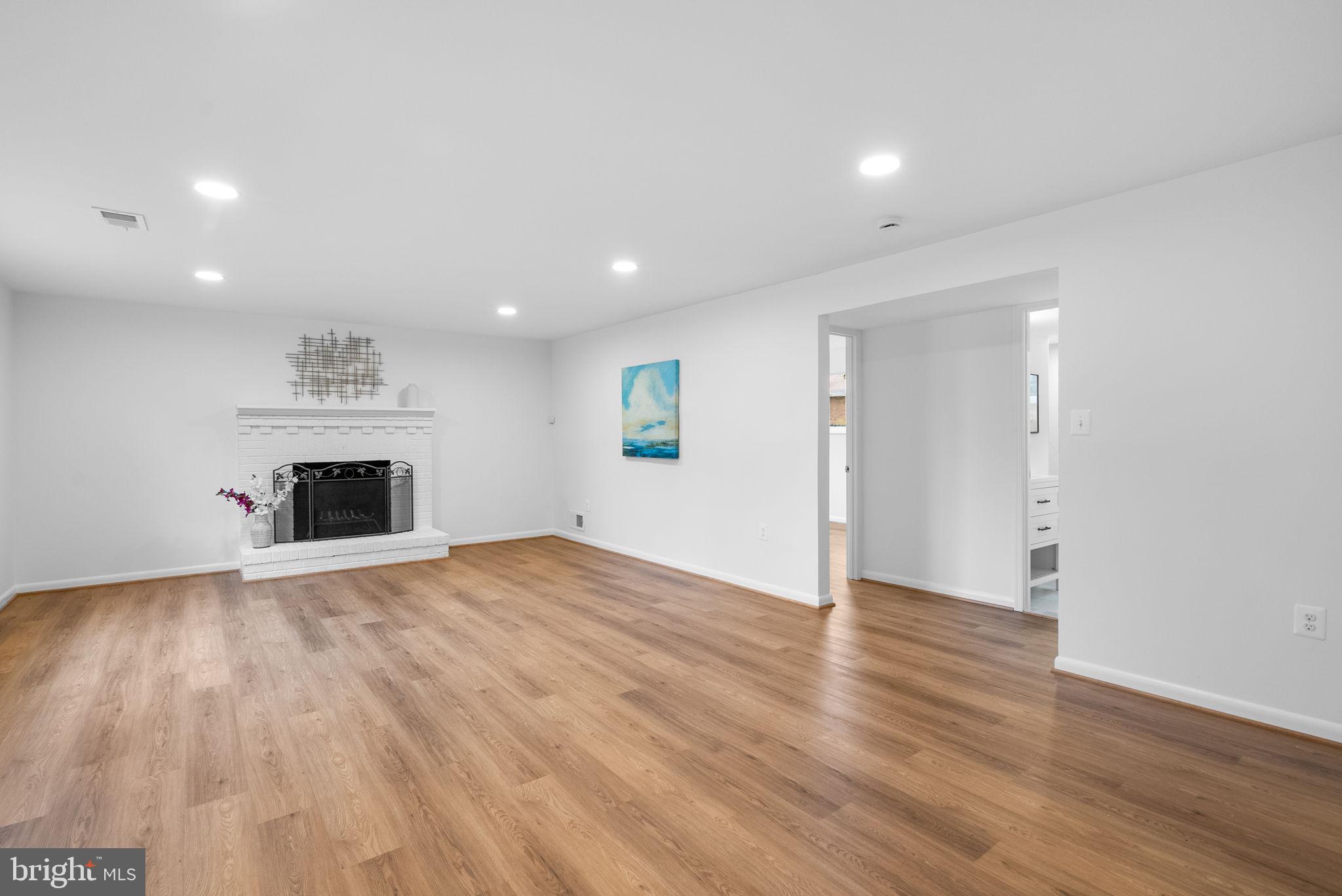 WESTCHESTER ESTATES - Residential