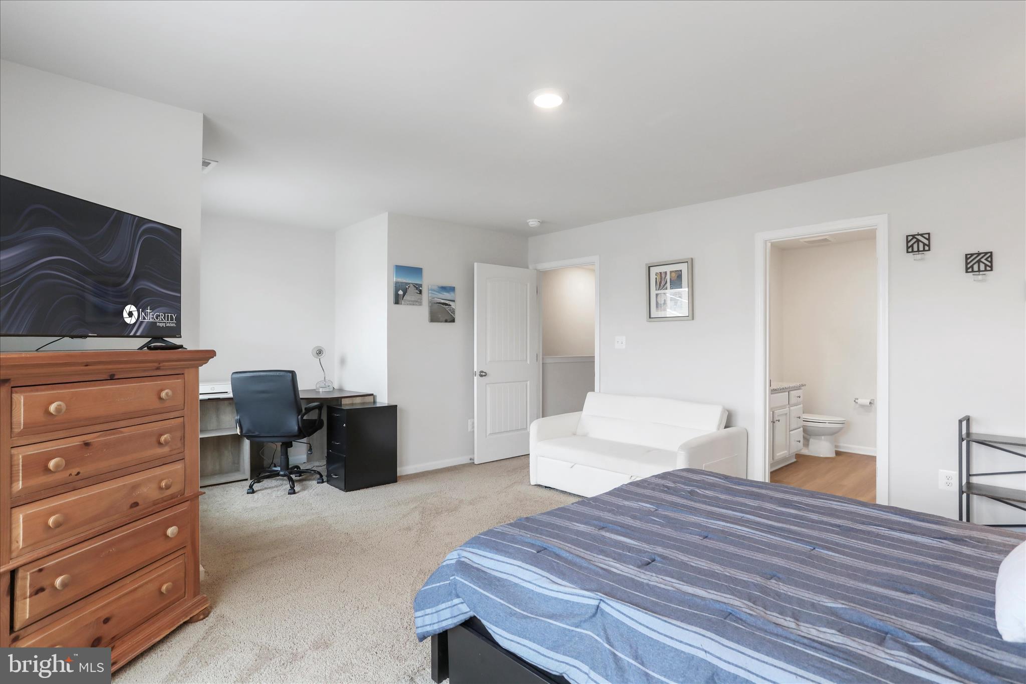 HOMEPLACE AT RIVERSIDE - Residential