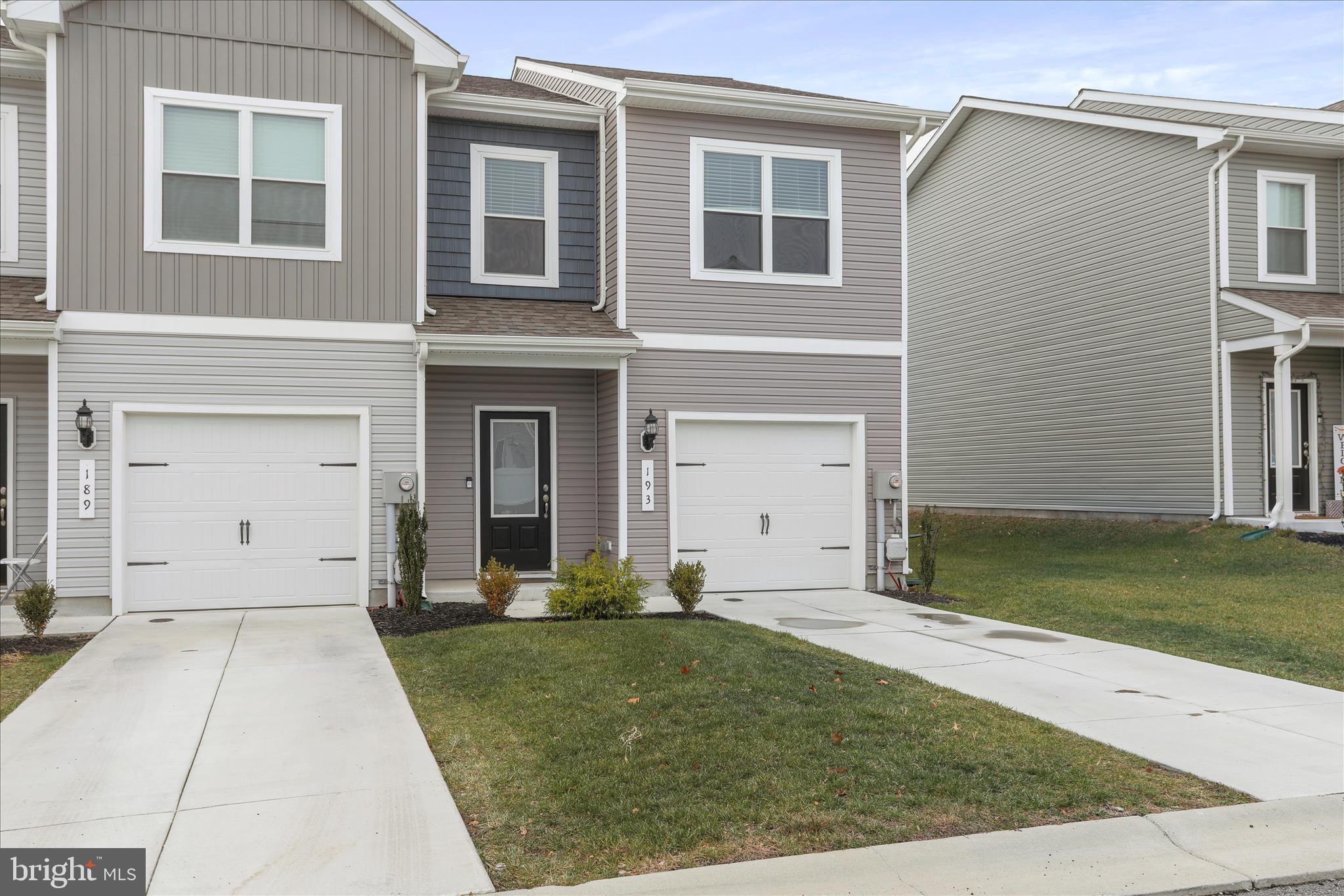 HOMEPLACE AT RIVERSIDE - Residential