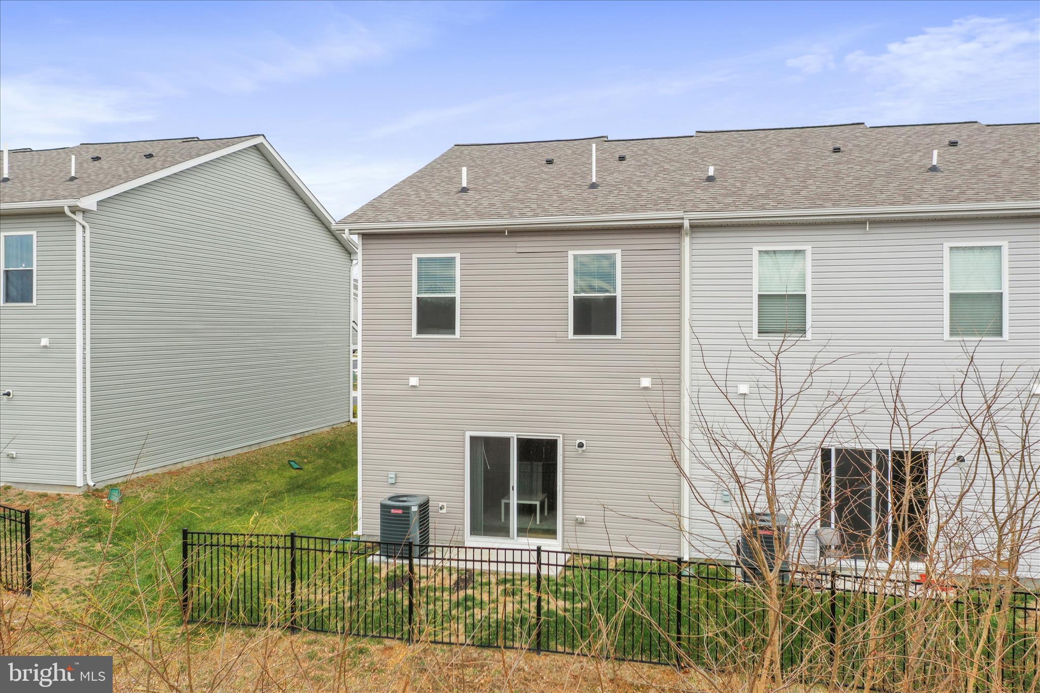 HOMEPLACE AT RIVERSIDE - Residential