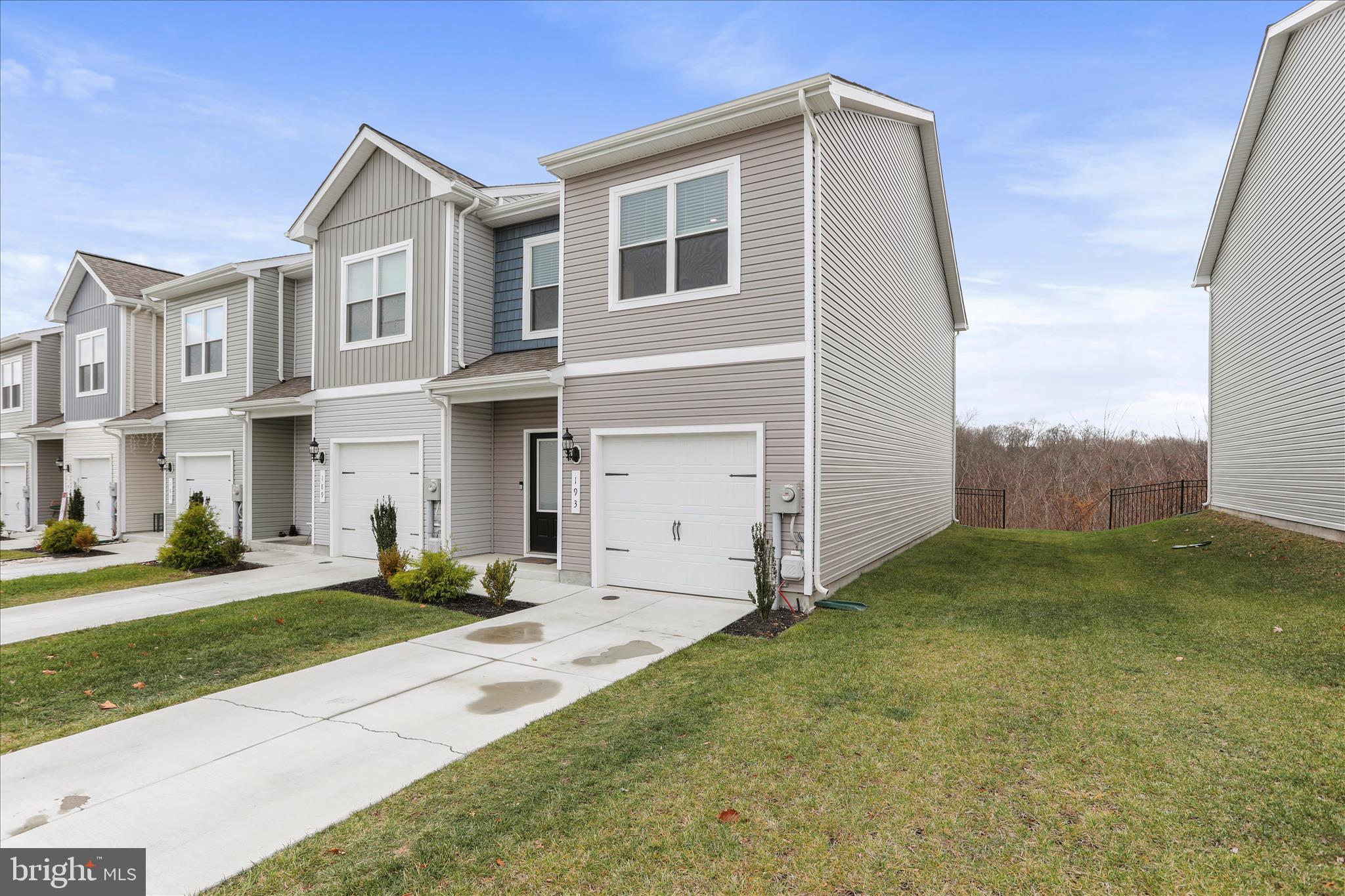 HOMEPLACE AT RIVERSIDE - Residential