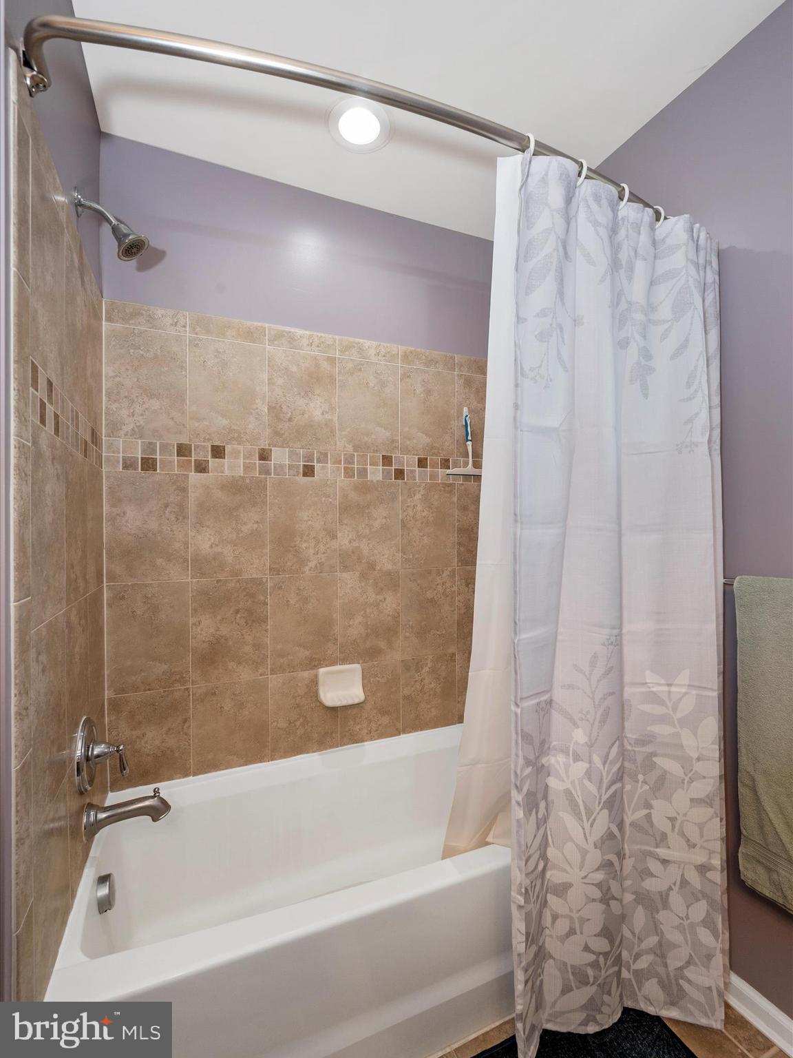 OAK CREEK - Residential