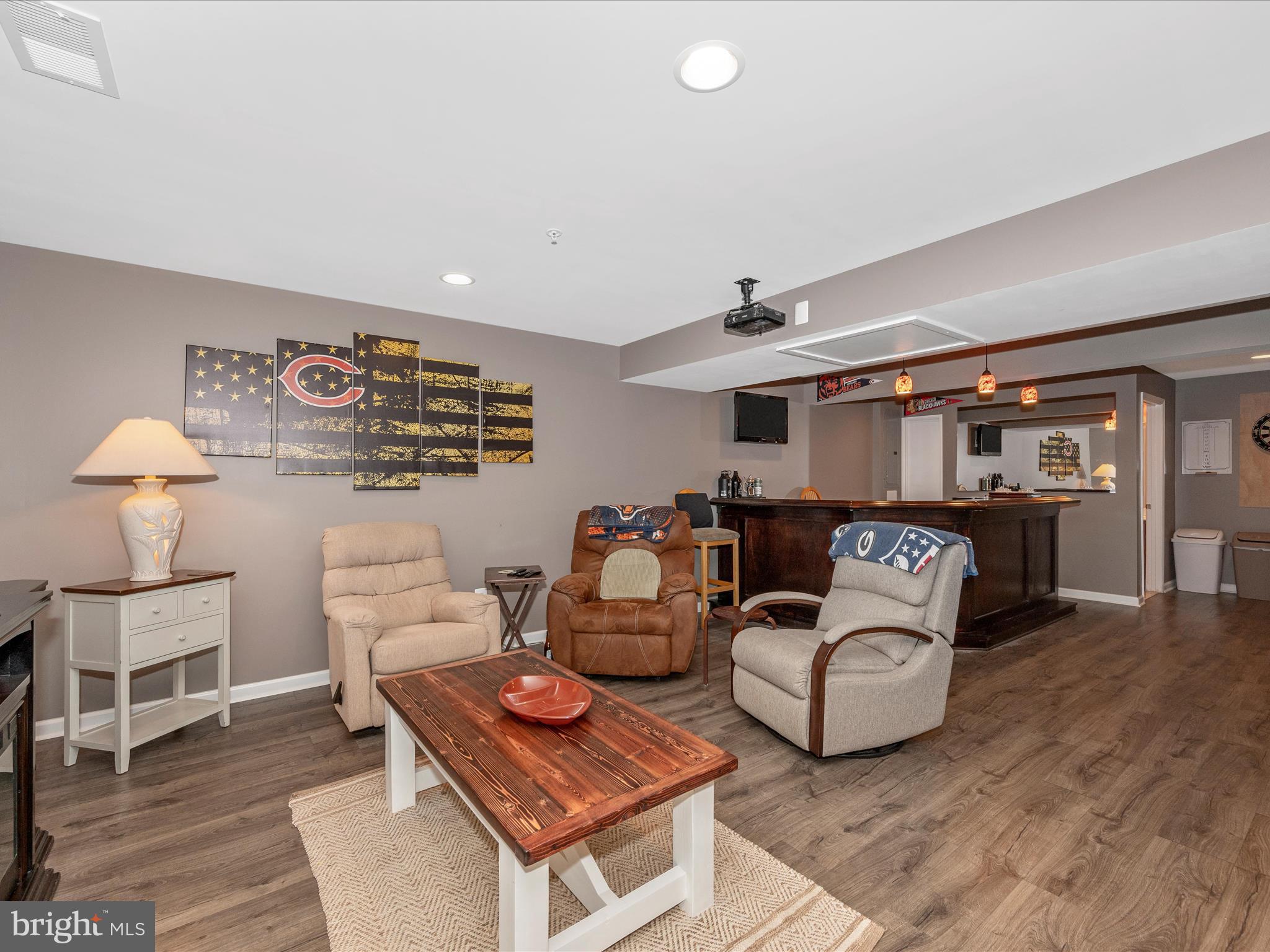 OAK CREEK - Residential