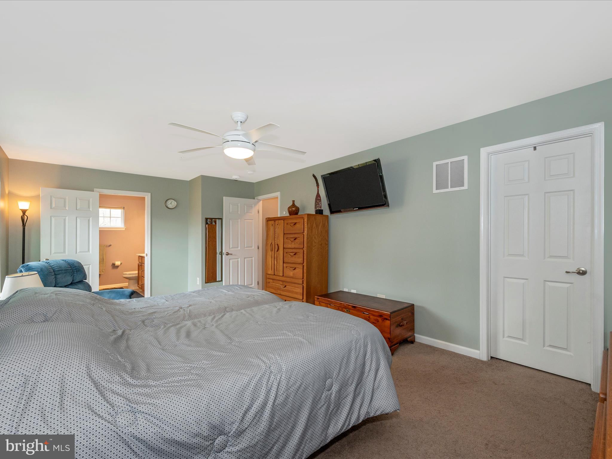 OAK CREEK - Residential