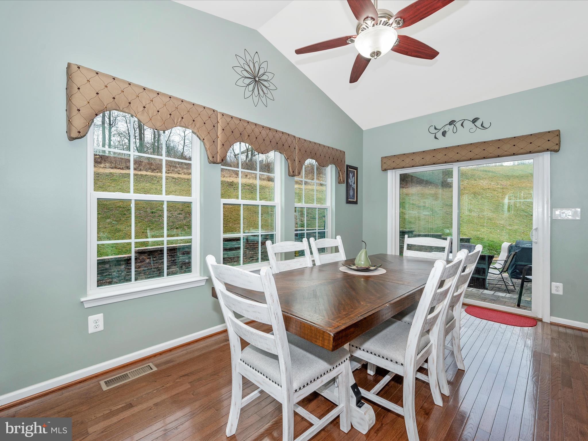 OAK CREEK - Residential