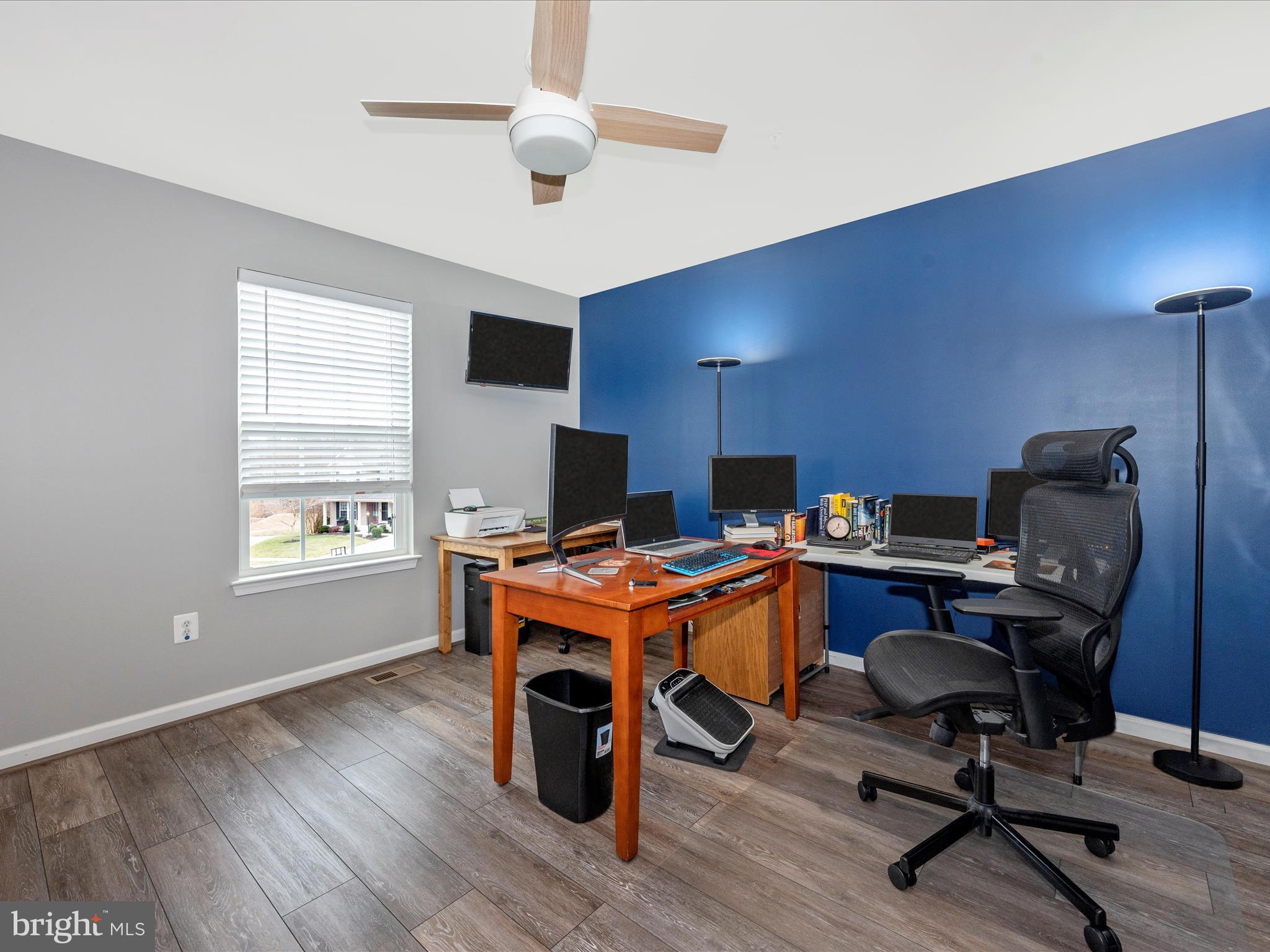 OAK CREEK - Residential