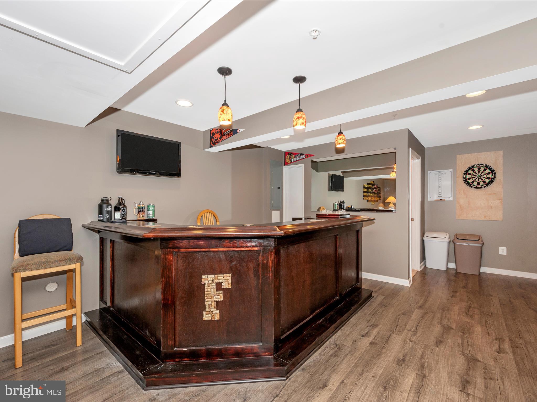 OAK CREEK - Residential