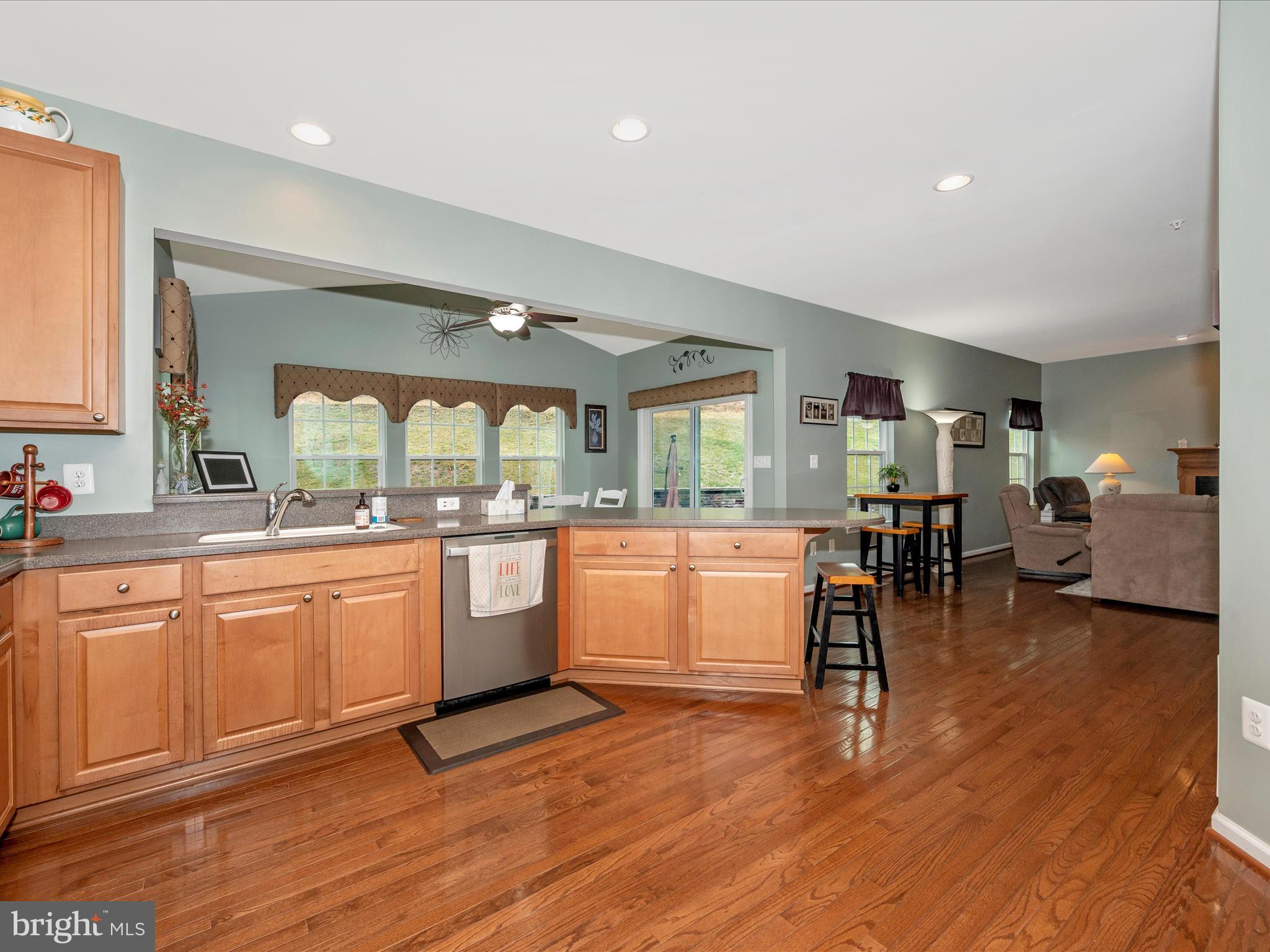 OAK CREEK - Residential