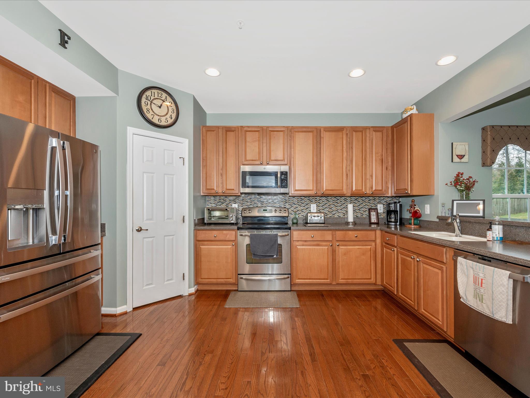 OAK CREEK - Residential