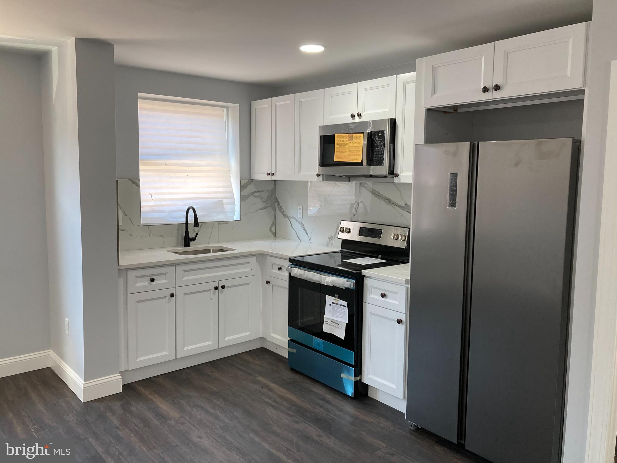 1562 MCKINLEY STREET