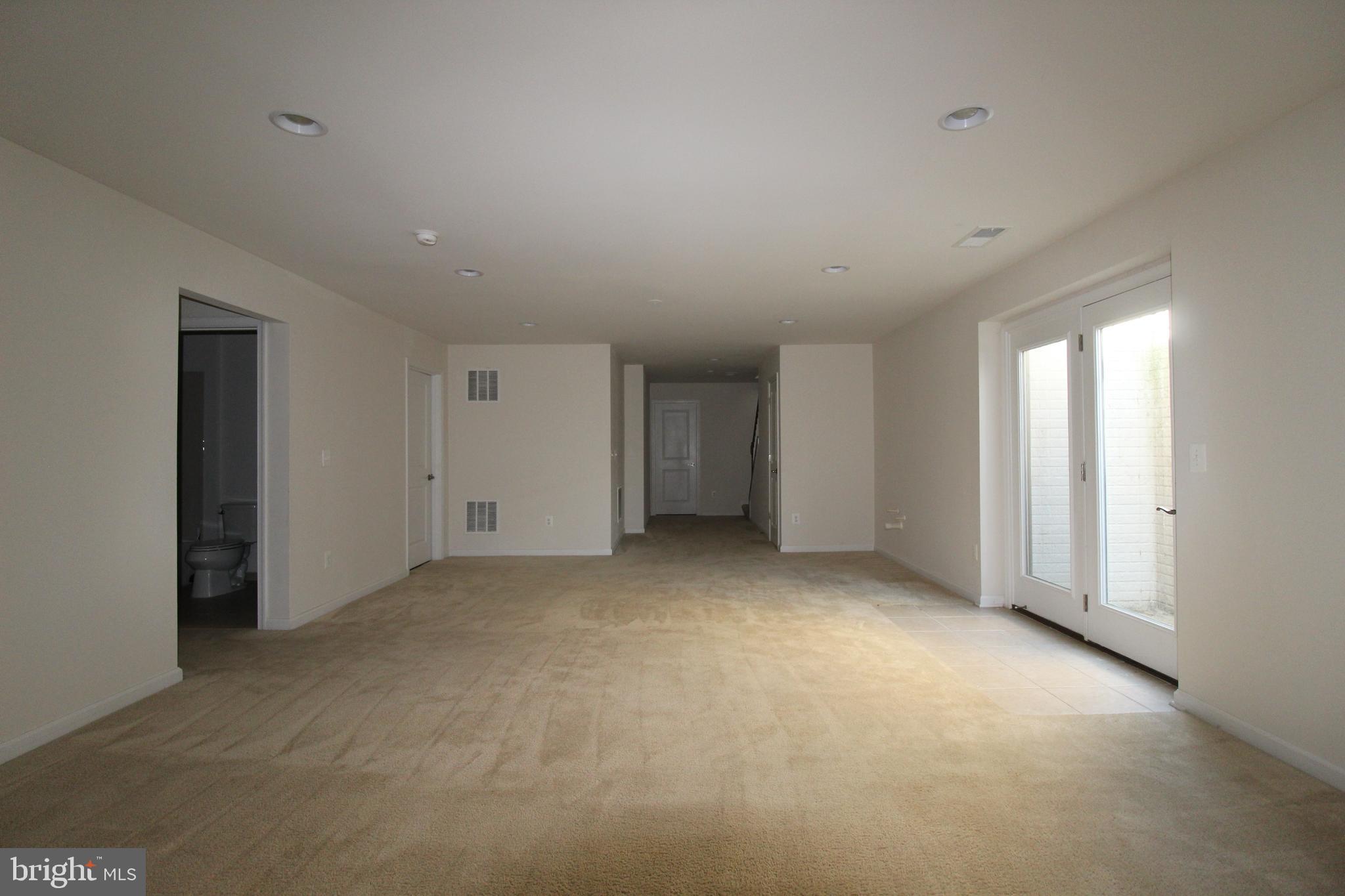 EASTVIEW AT STONE RIDGE - Residential Lease