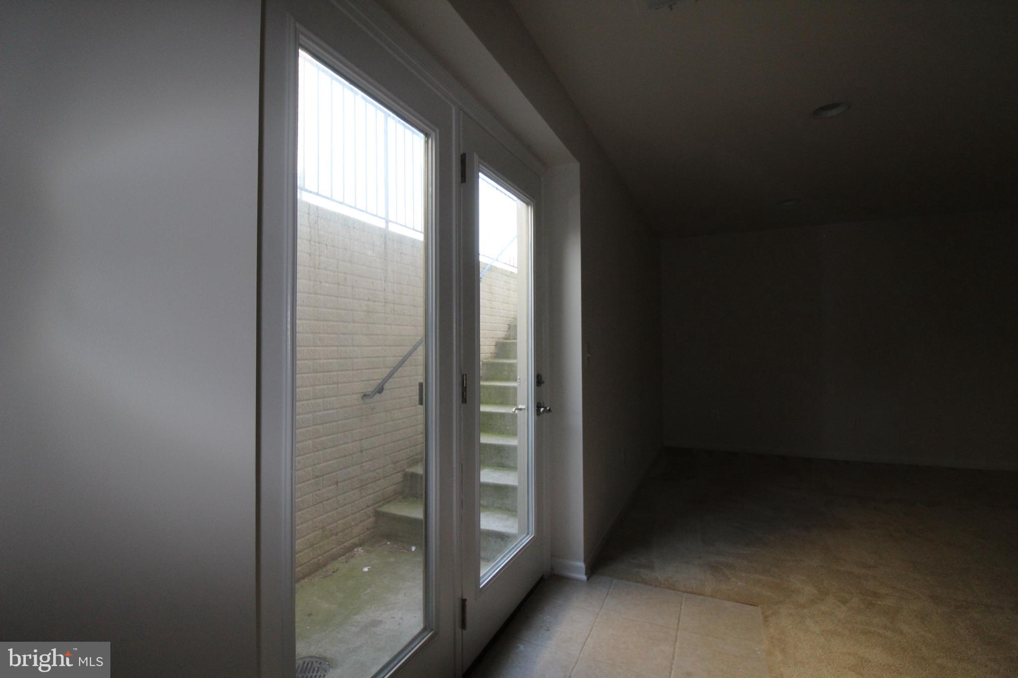 EASTVIEW AT STONE RIDGE - Residential Lease