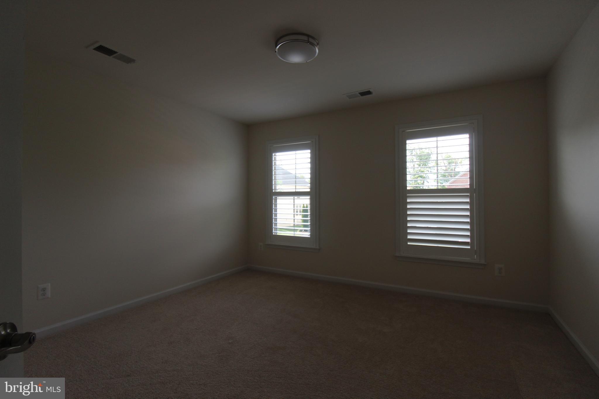 EASTVIEW AT STONE RIDGE - Residential Lease