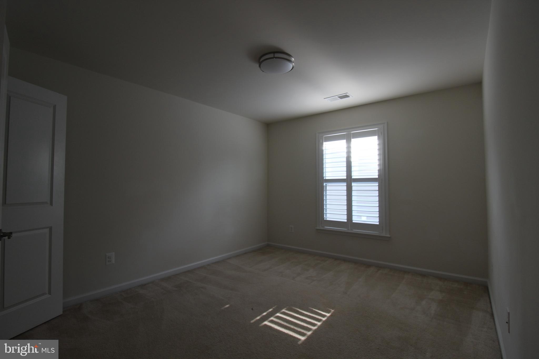 EASTVIEW AT STONE RIDGE - Residential Lease