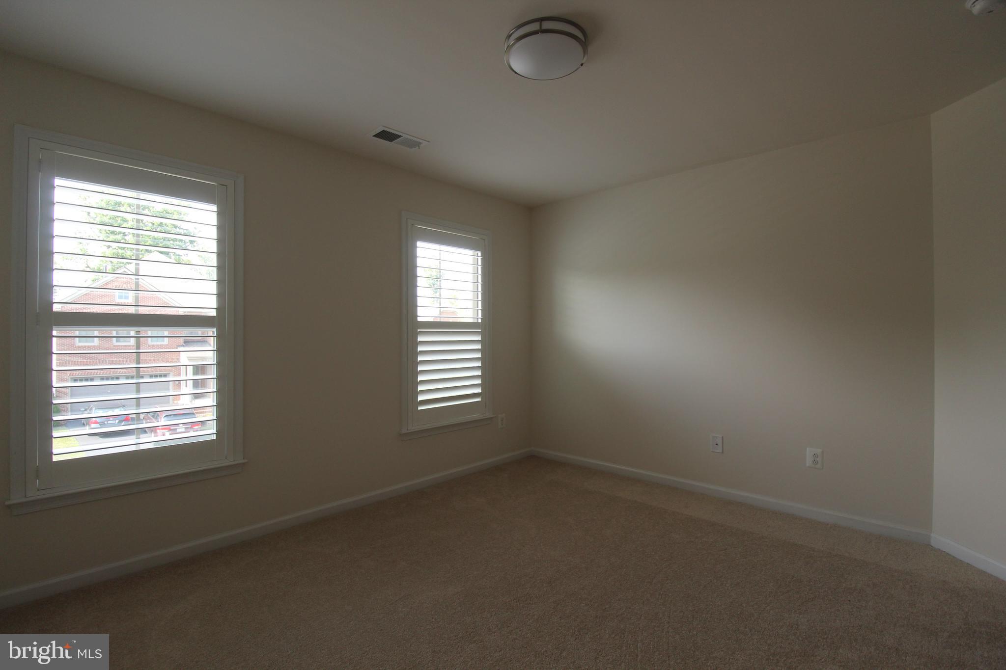 EASTVIEW AT STONE RIDGE - Residential Lease