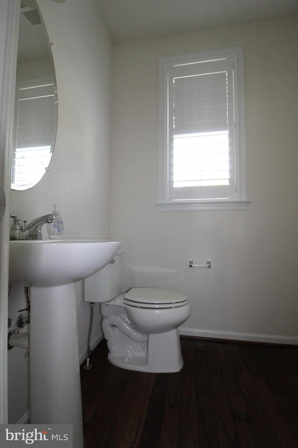 EASTVIEW AT STONE RIDGE - Residential Lease