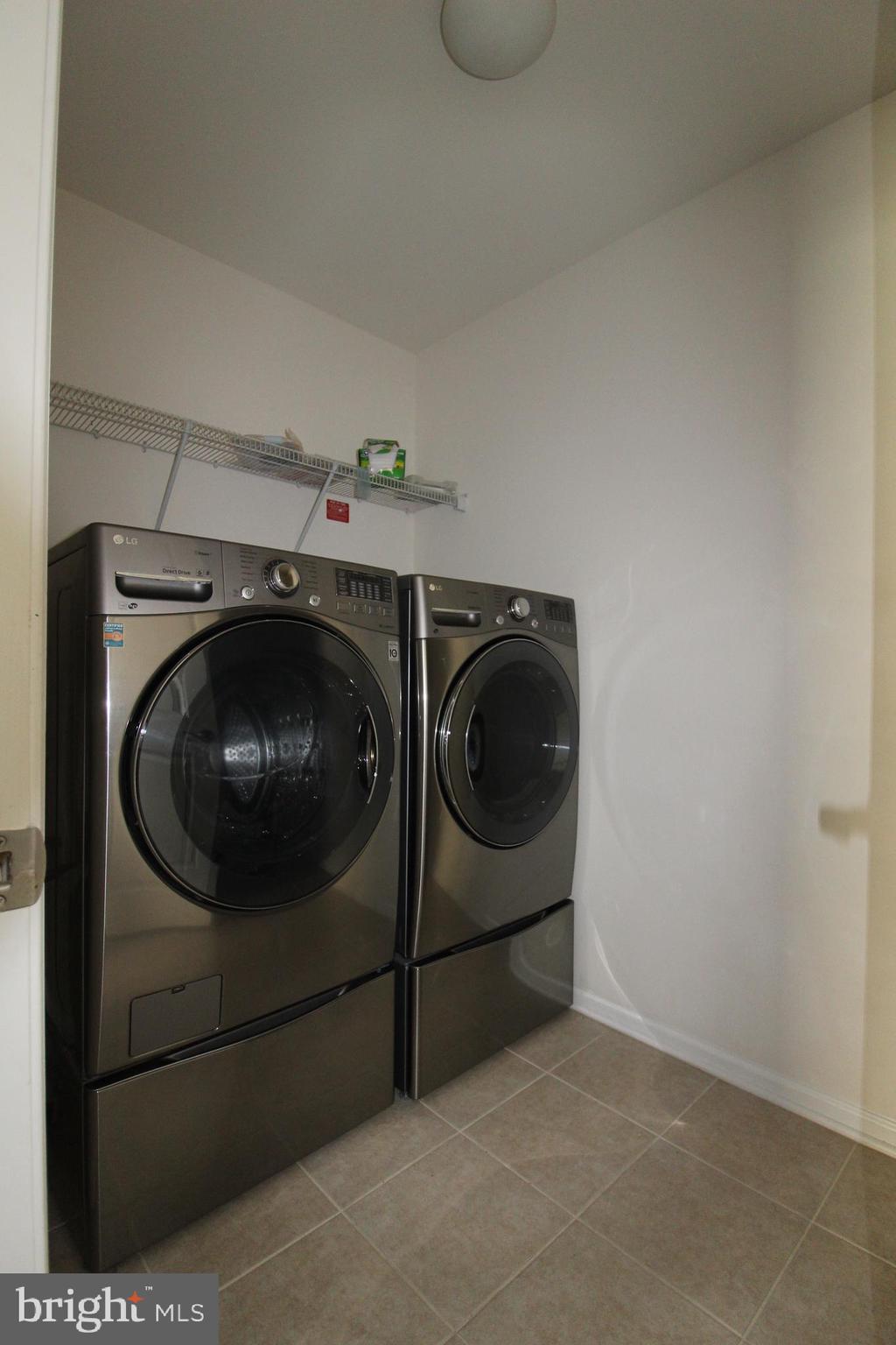 EASTVIEW AT STONE RIDGE - Residential Lease