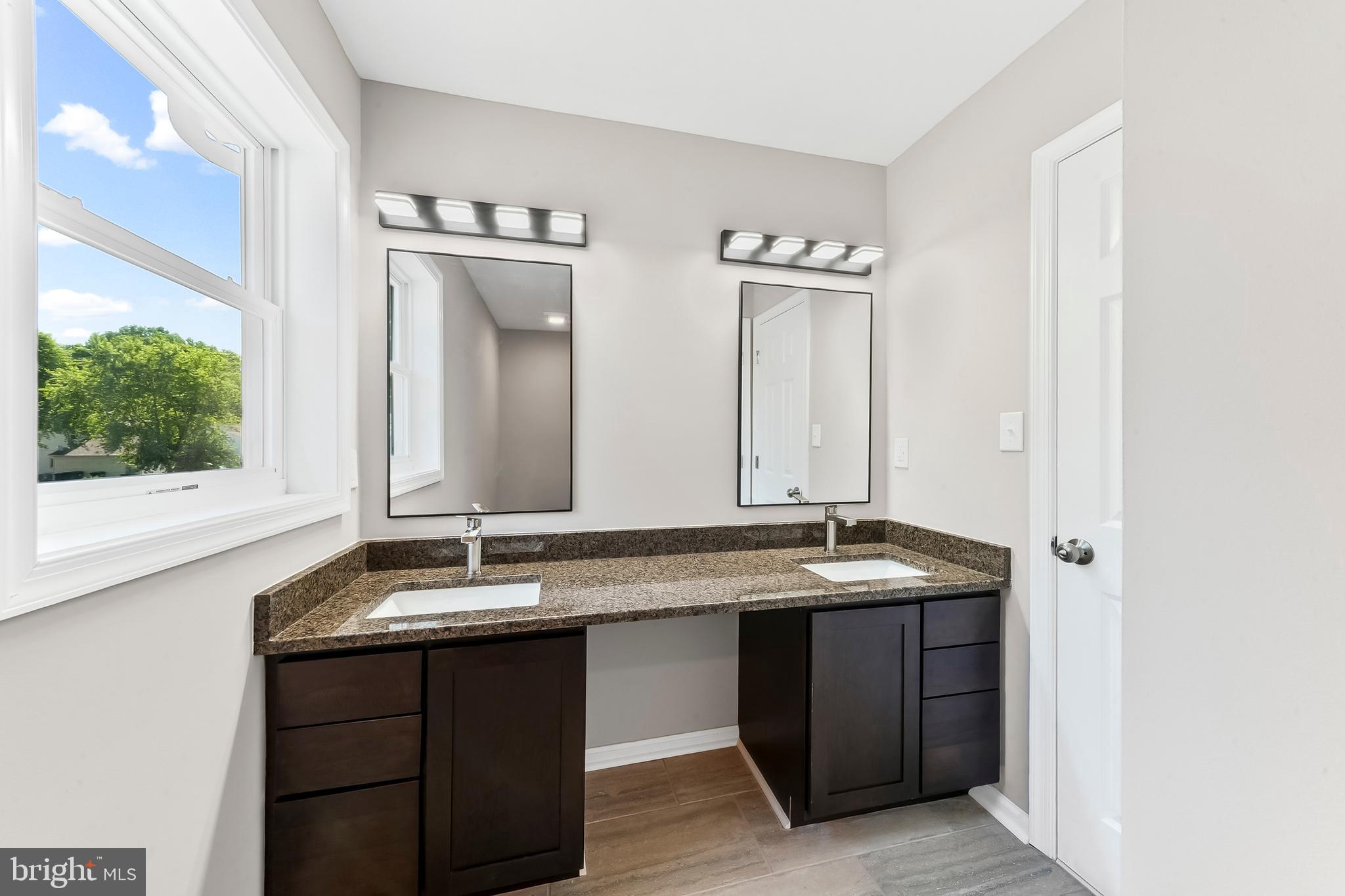 WRANGLE HILL ESTATES - Residential