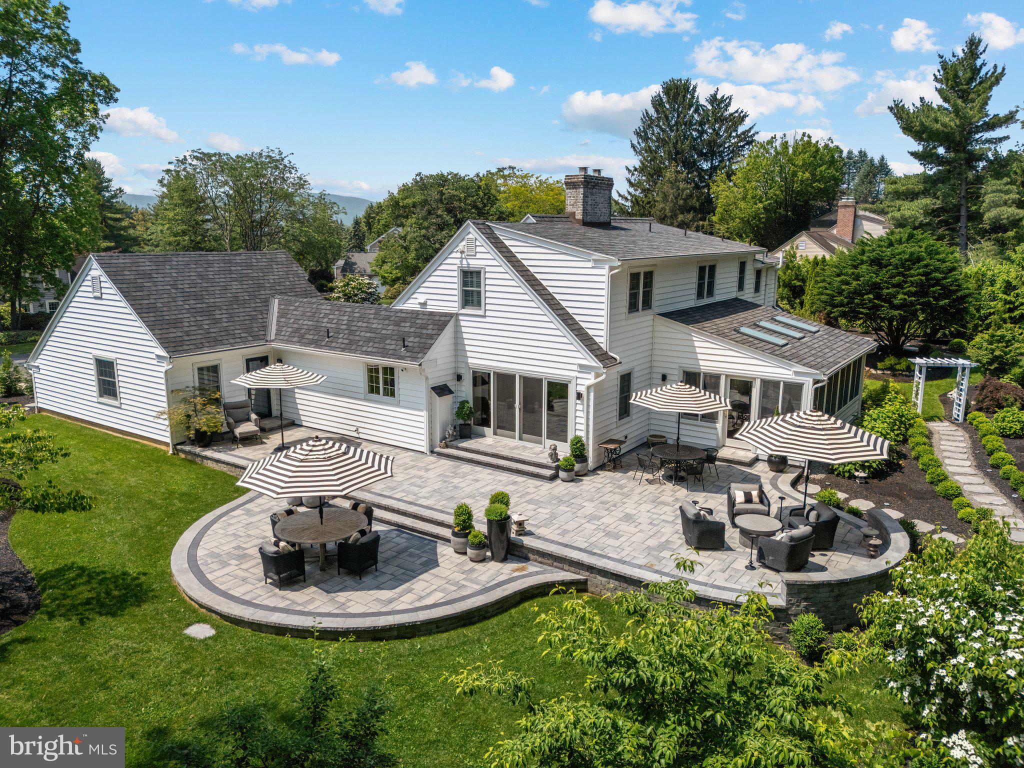4704 SWEETBRIAR CIRCLE
