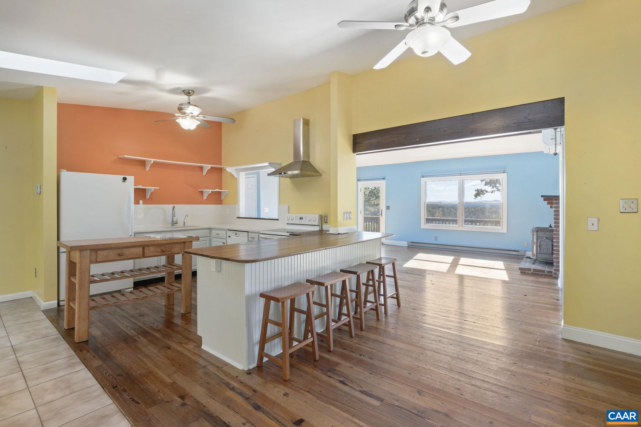 FARM COLONY - Residential