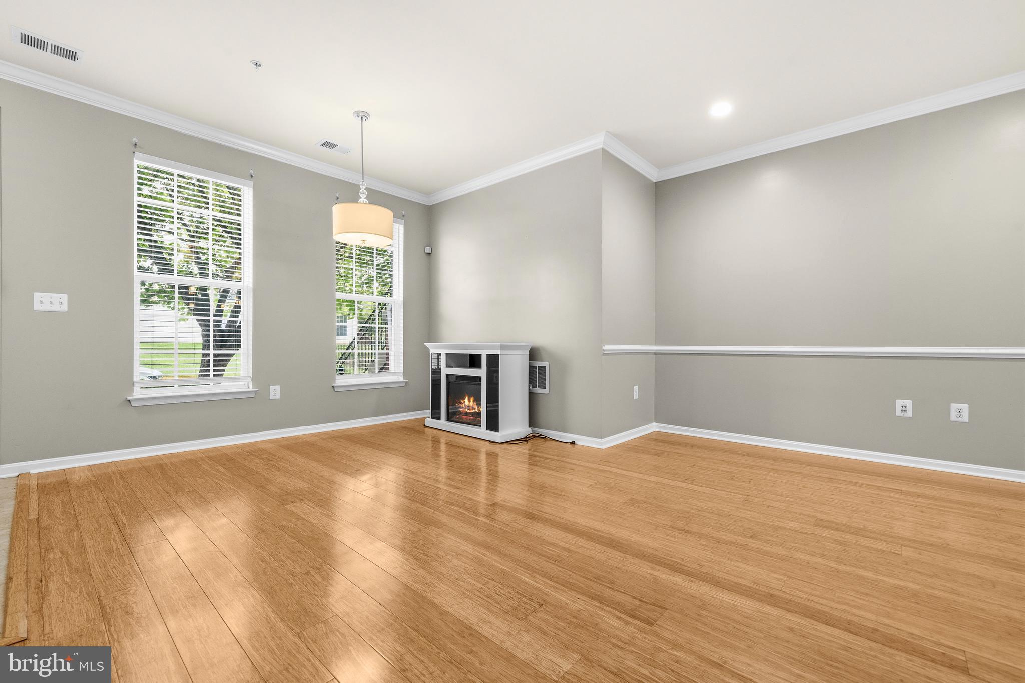 2415 RAINSWOOD LANE