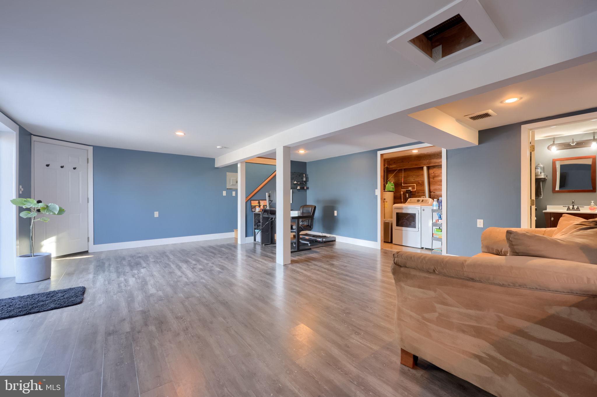 PIONEER ESTATES - Residential