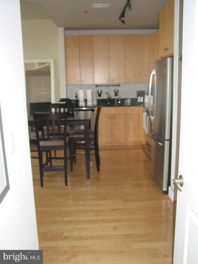 CONDOS AT CARLYLE SQUARE - Residential Lease