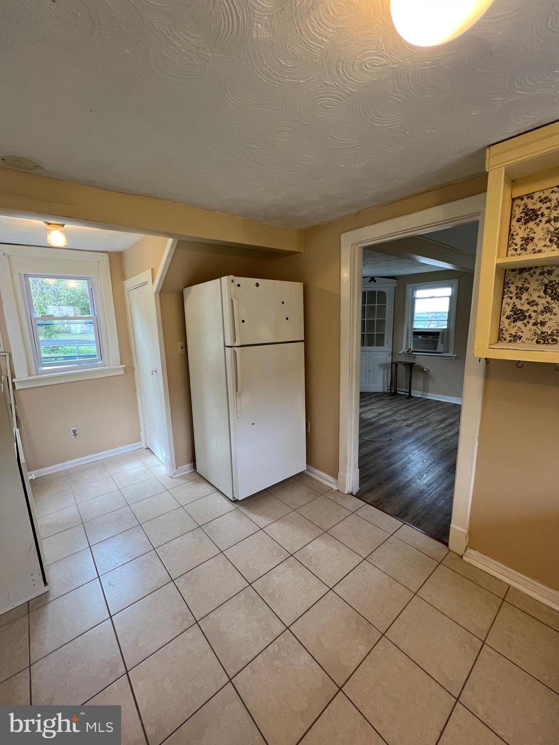 ELVATON ACRES - Residential Lease