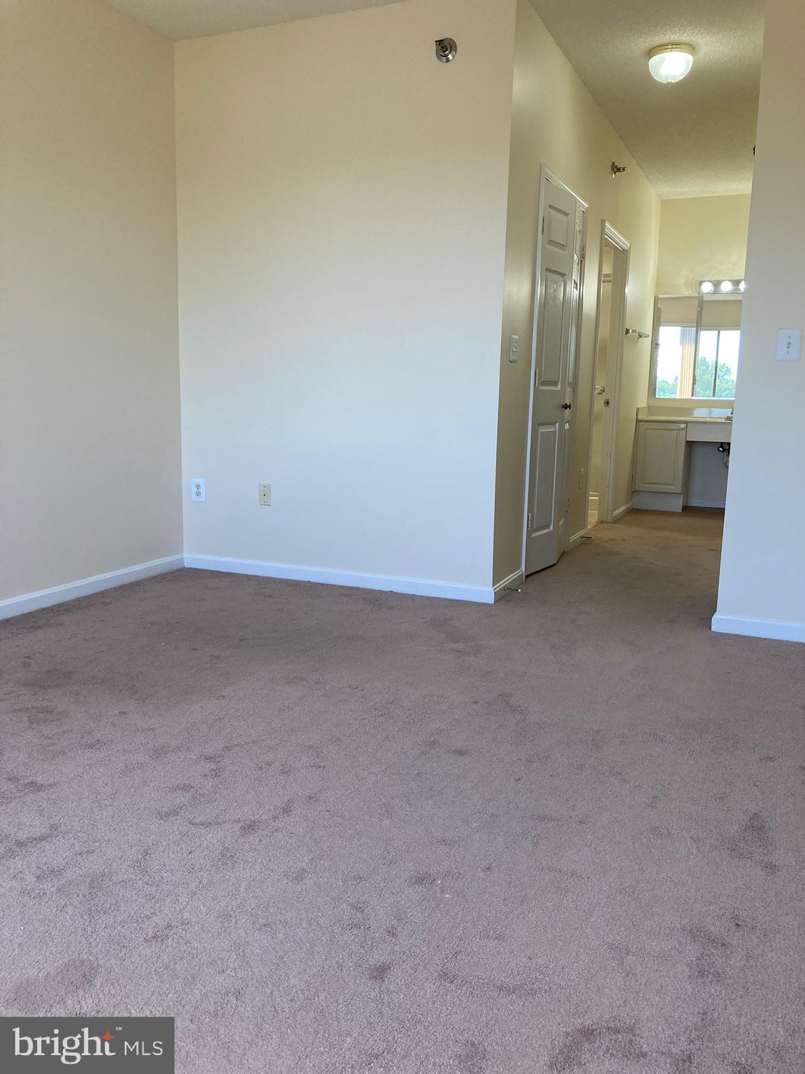 LEISURE WORLD - Residential