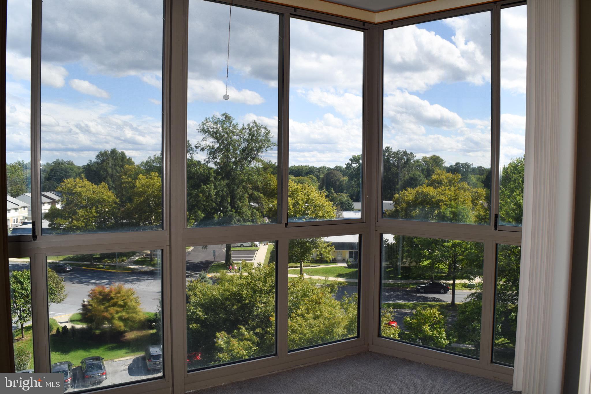 LEISURE WORLD - Residential