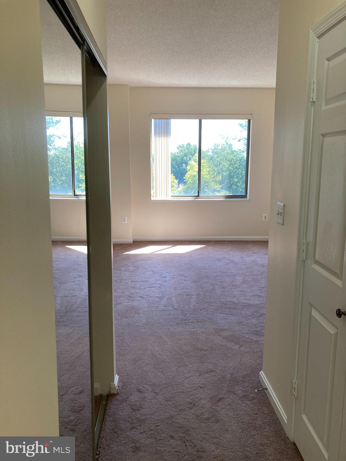 LEISURE WORLD - Residential