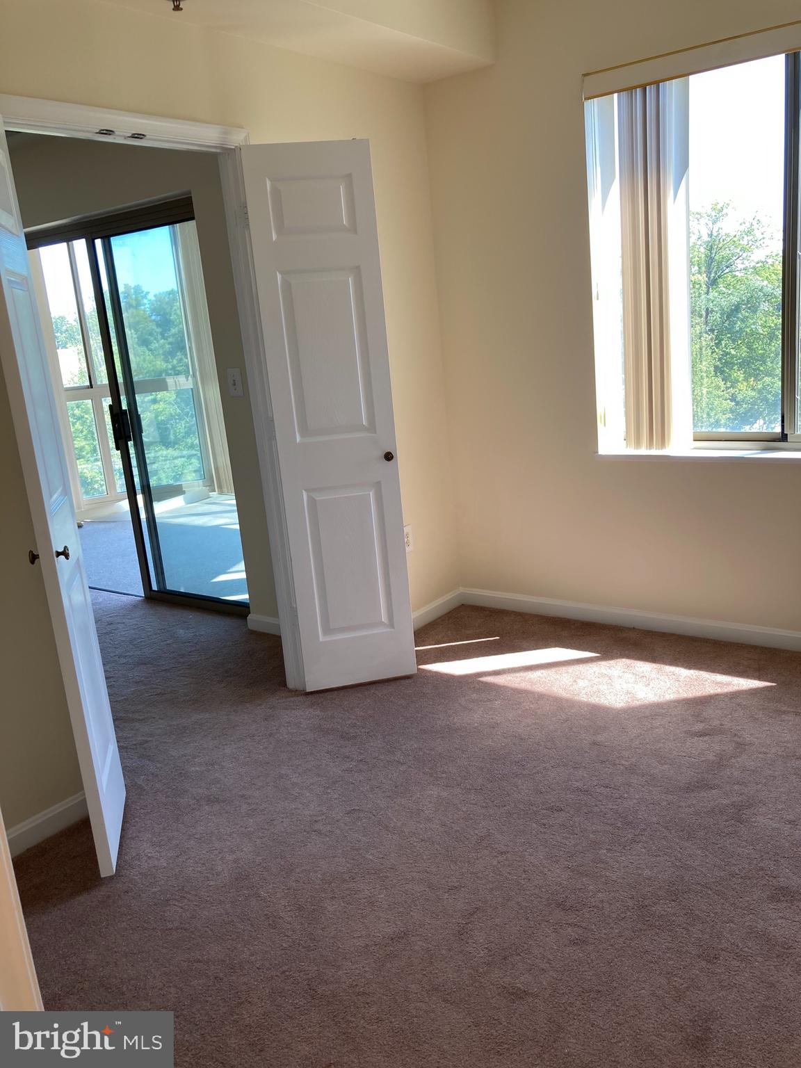 LEISURE WORLD - Residential