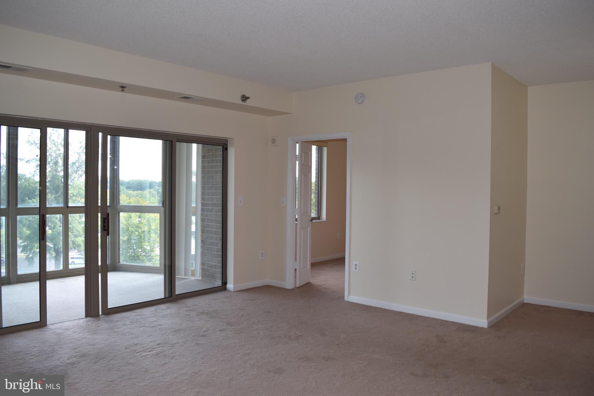 LEISURE WORLD - Residential