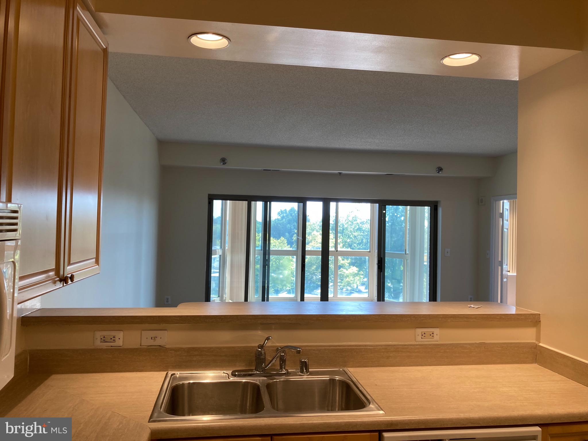 LEISURE WORLD - Residential