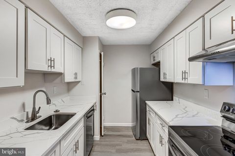 5300 HOLMES RUN PARKWAY 212 ALEXANDRIA VA 22304