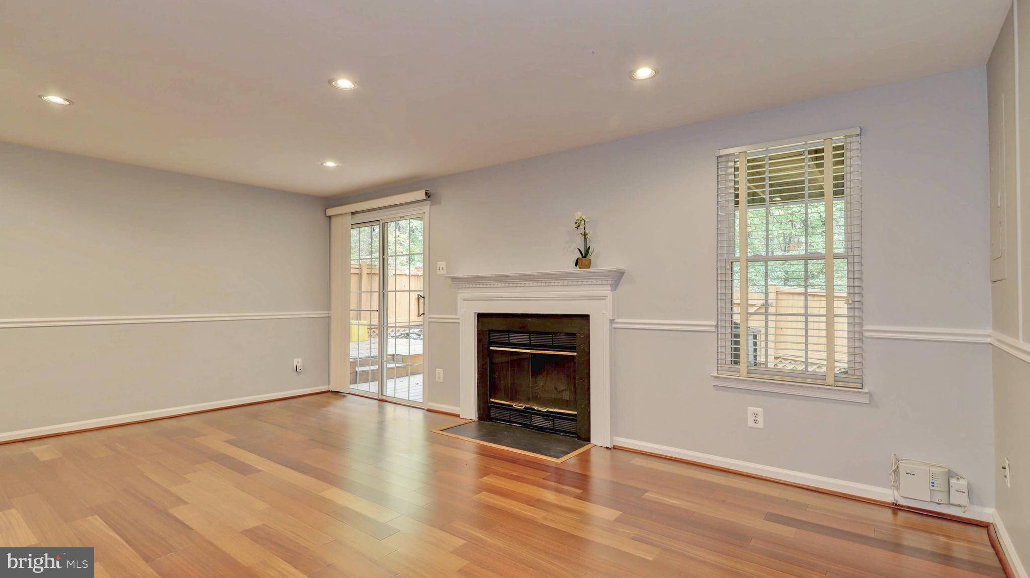 VILLAGE OF MOUNT AIR - Residential Lease