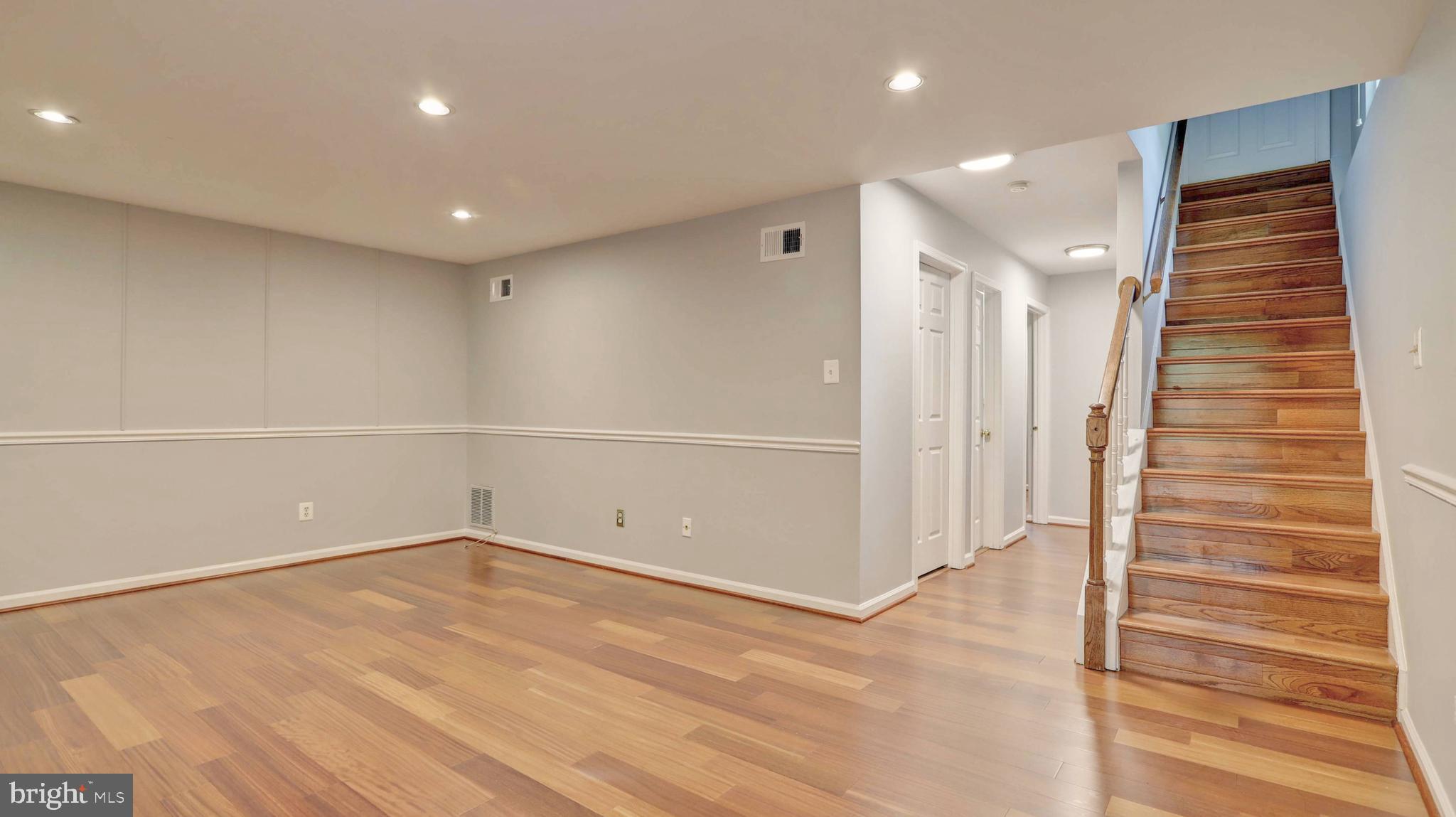 VILLAGE OF MOUNT AIR - Residential Lease