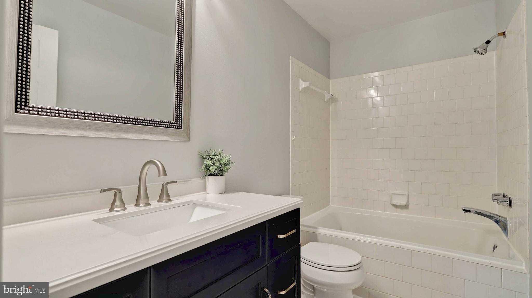 VILLAGE OF MOUNT AIR - Residential Lease