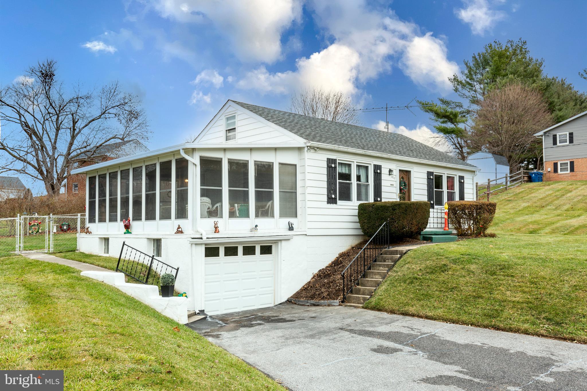 HAMPSTEAD - Residential