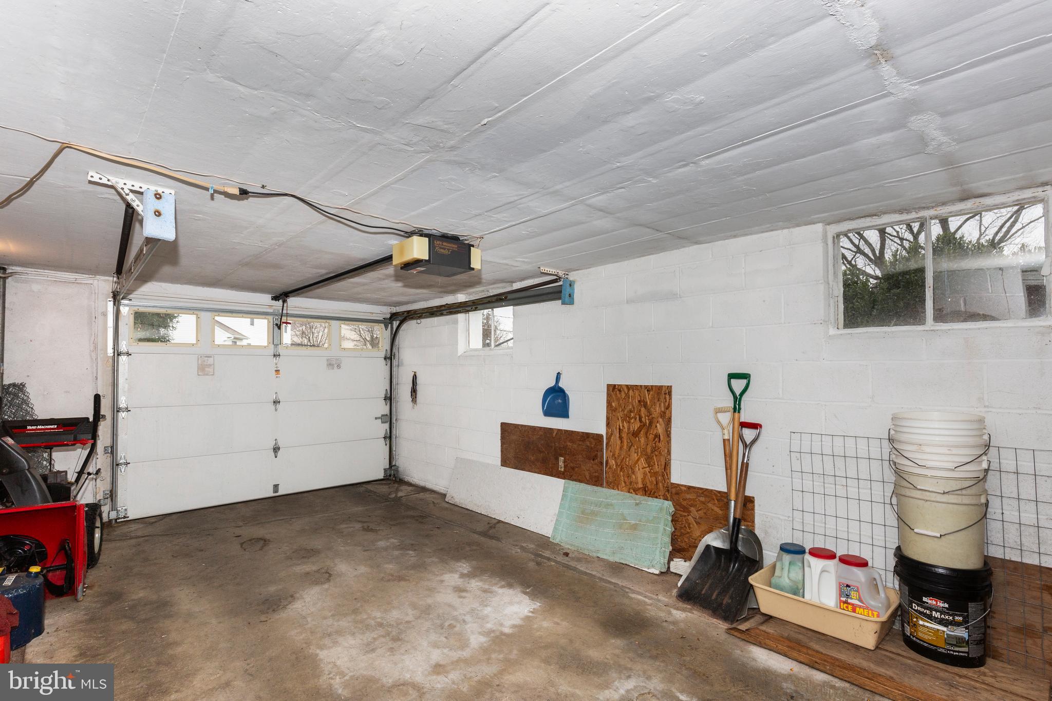 HAMPSTEAD - Residential