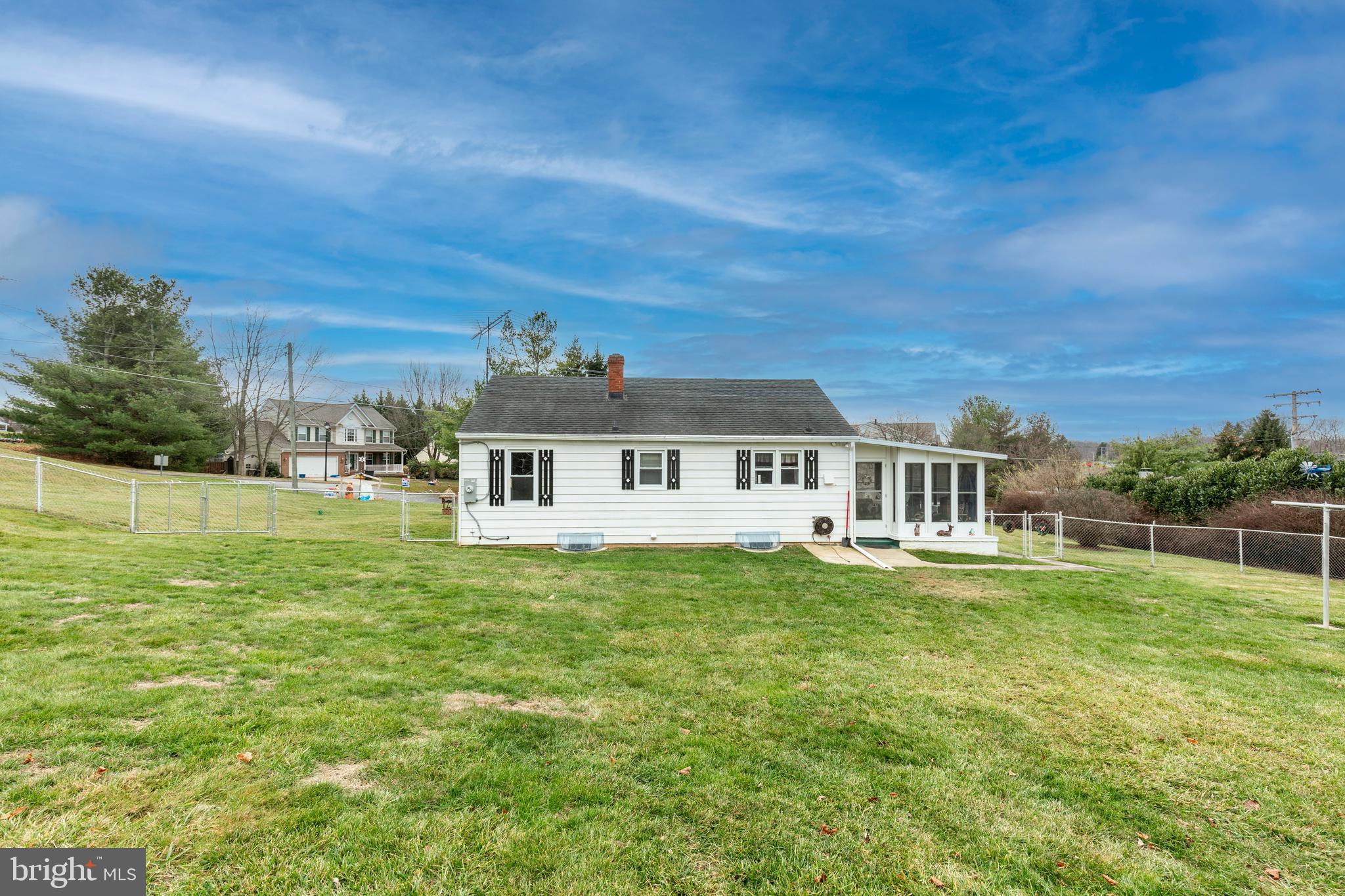 HAMPSTEAD - Residential