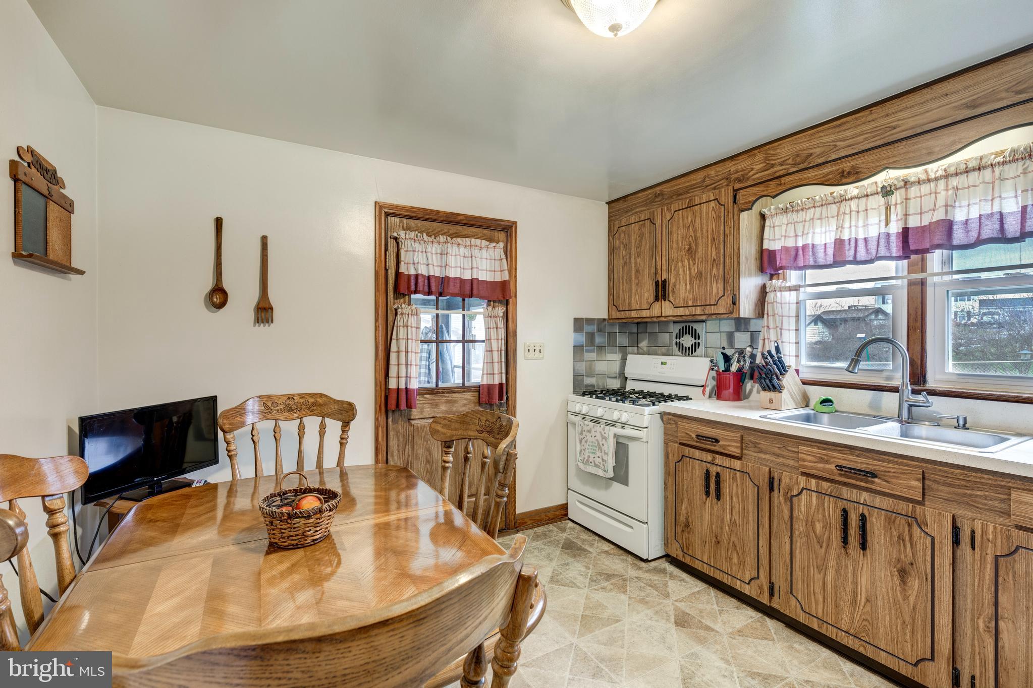 HAMPSTEAD - Residential