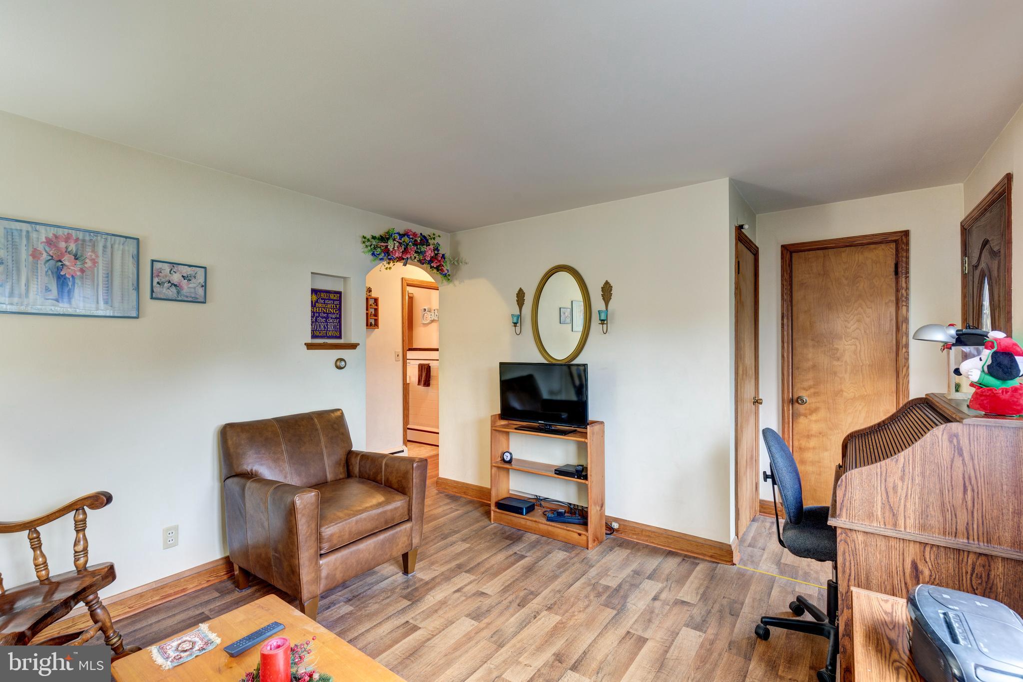 HAMPSTEAD - Residential