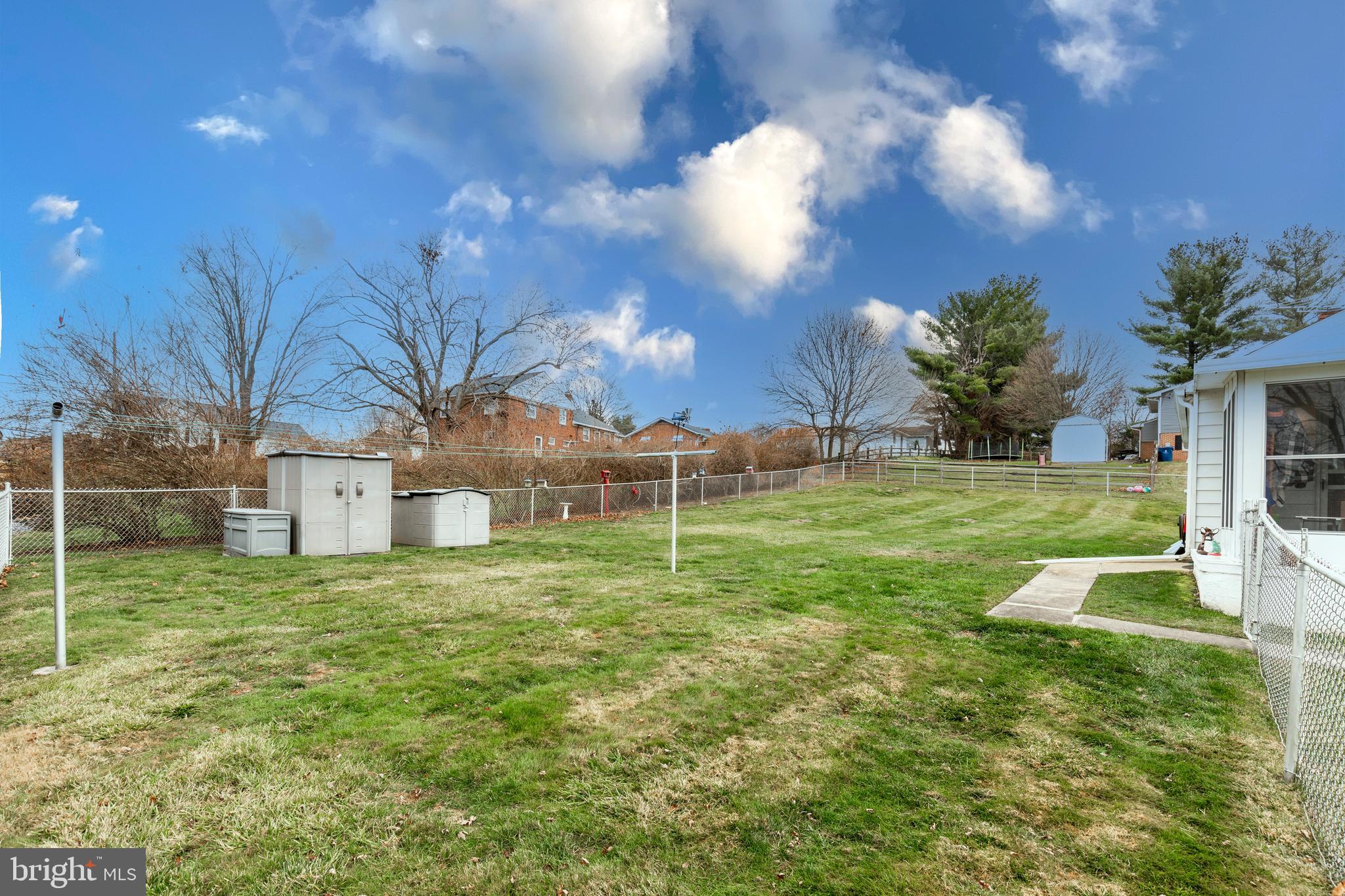 HAMPSTEAD - Residential
