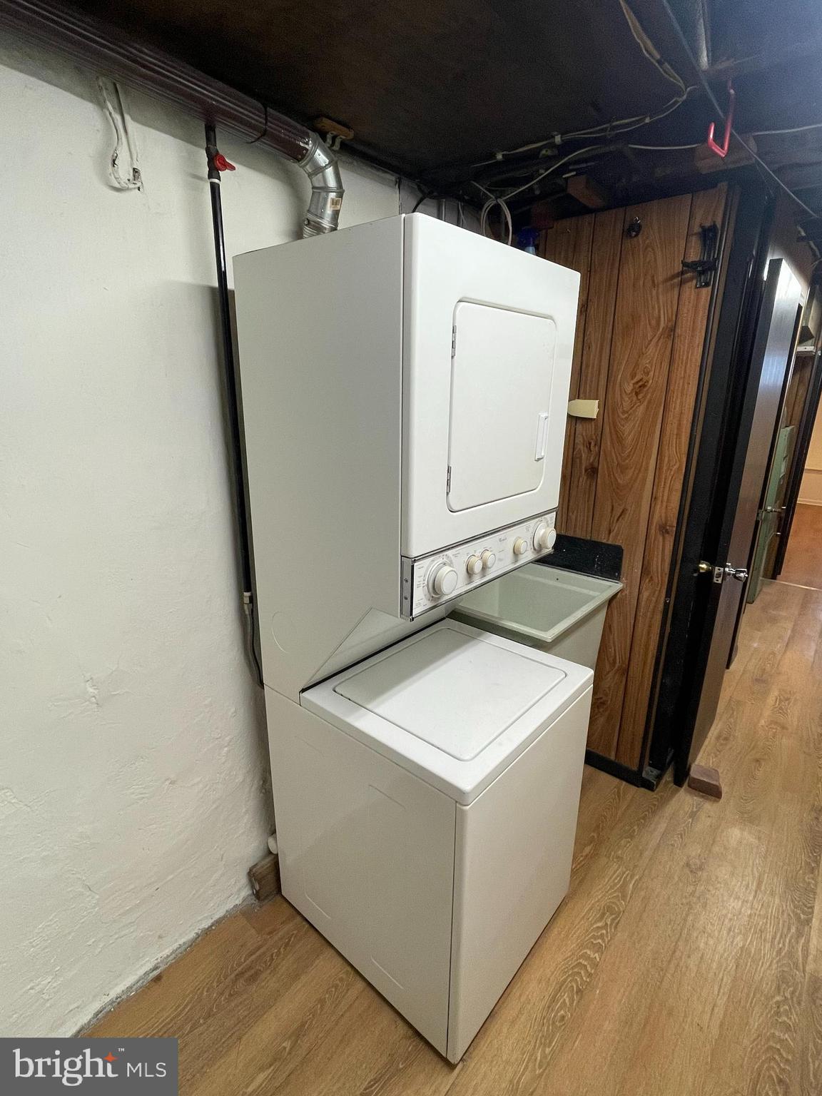 MAYFAIR (WEST) - Residential Lease