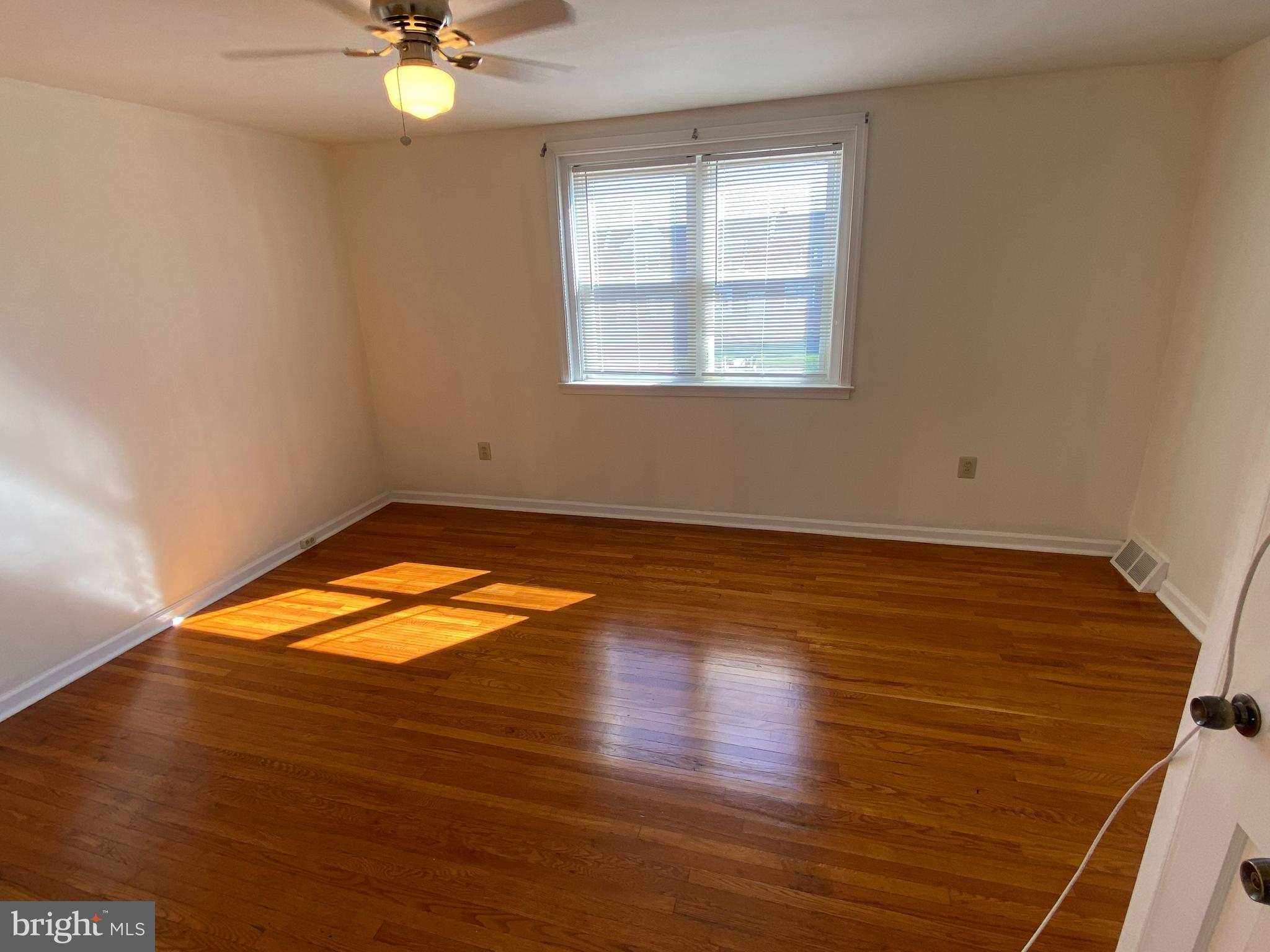 MAYFAIR (WEST) - Residential Lease
