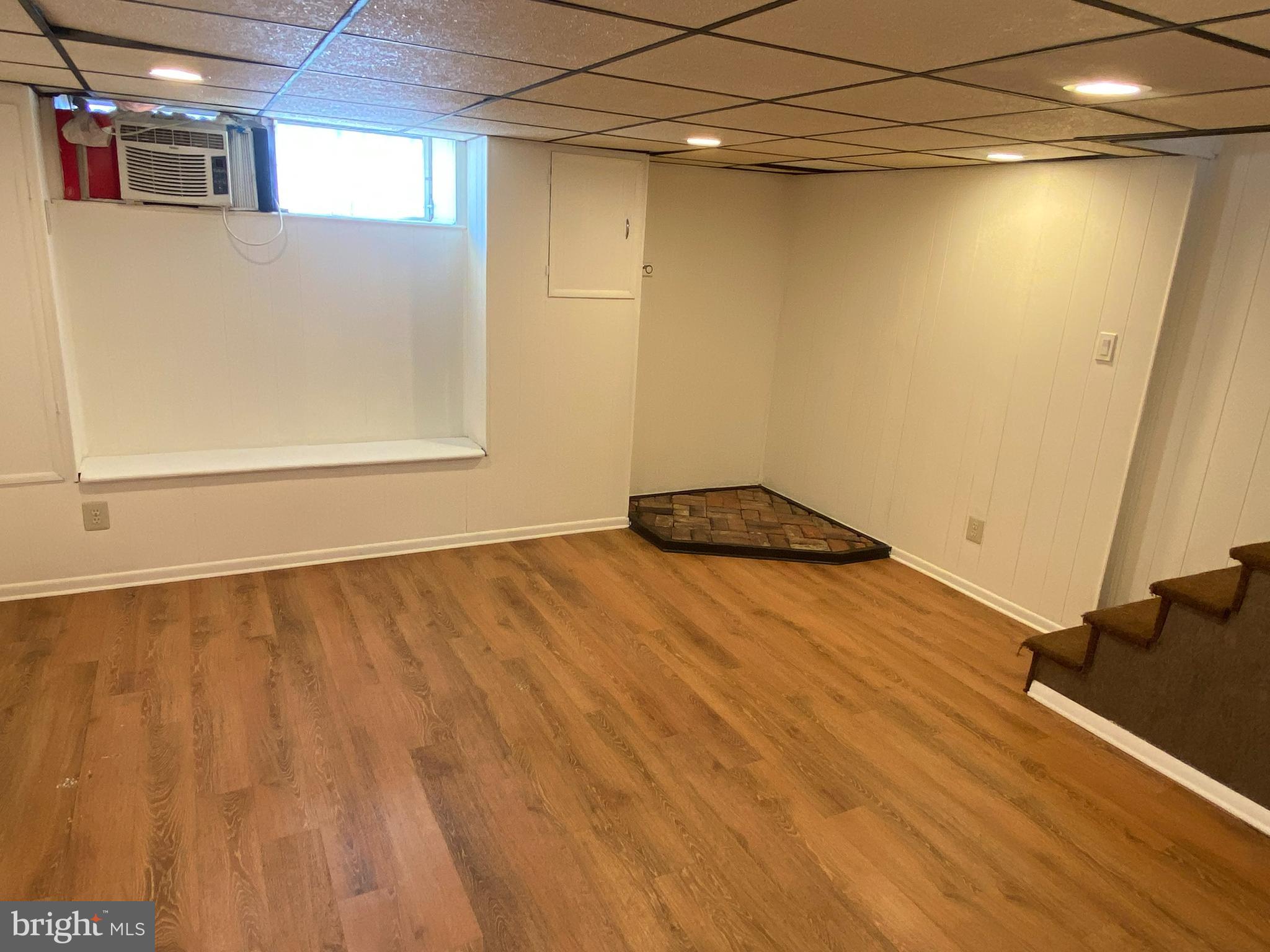 MAYFAIR (WEST) - Residential Lease