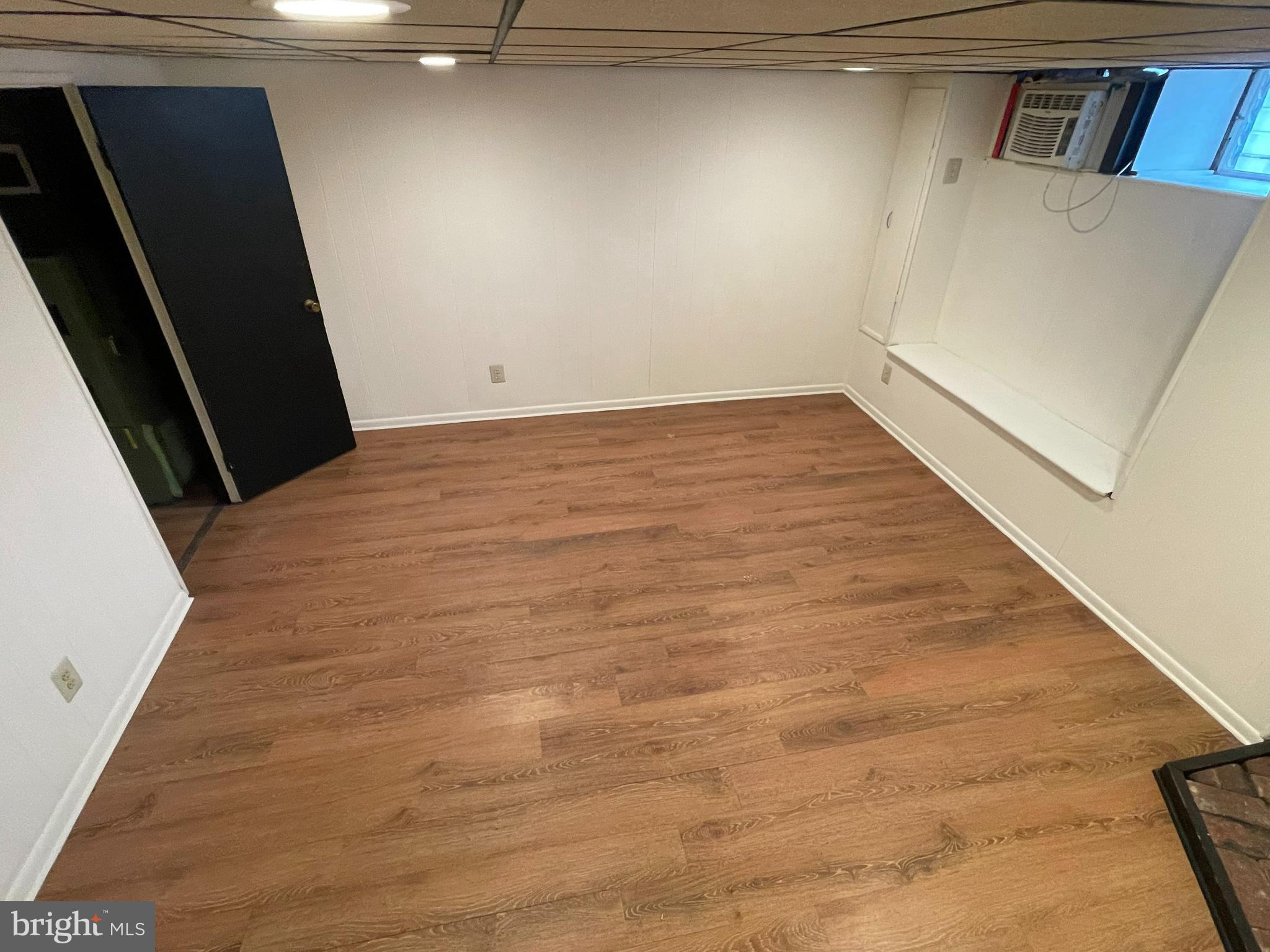 MAYFAIR (WEST) - Residential Lease