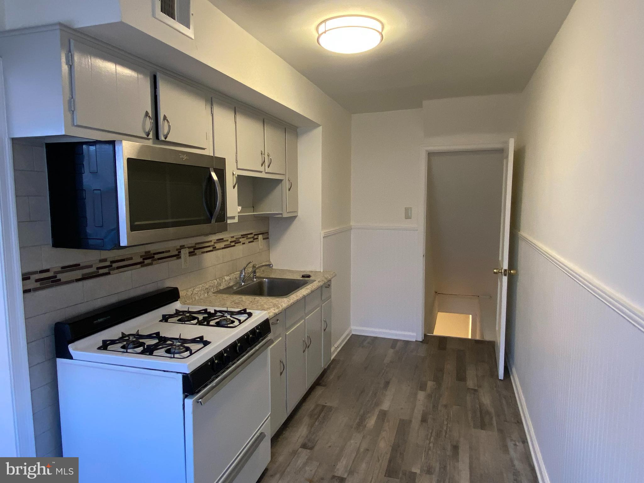 MAYFAIR (WEST) - Residential Lease