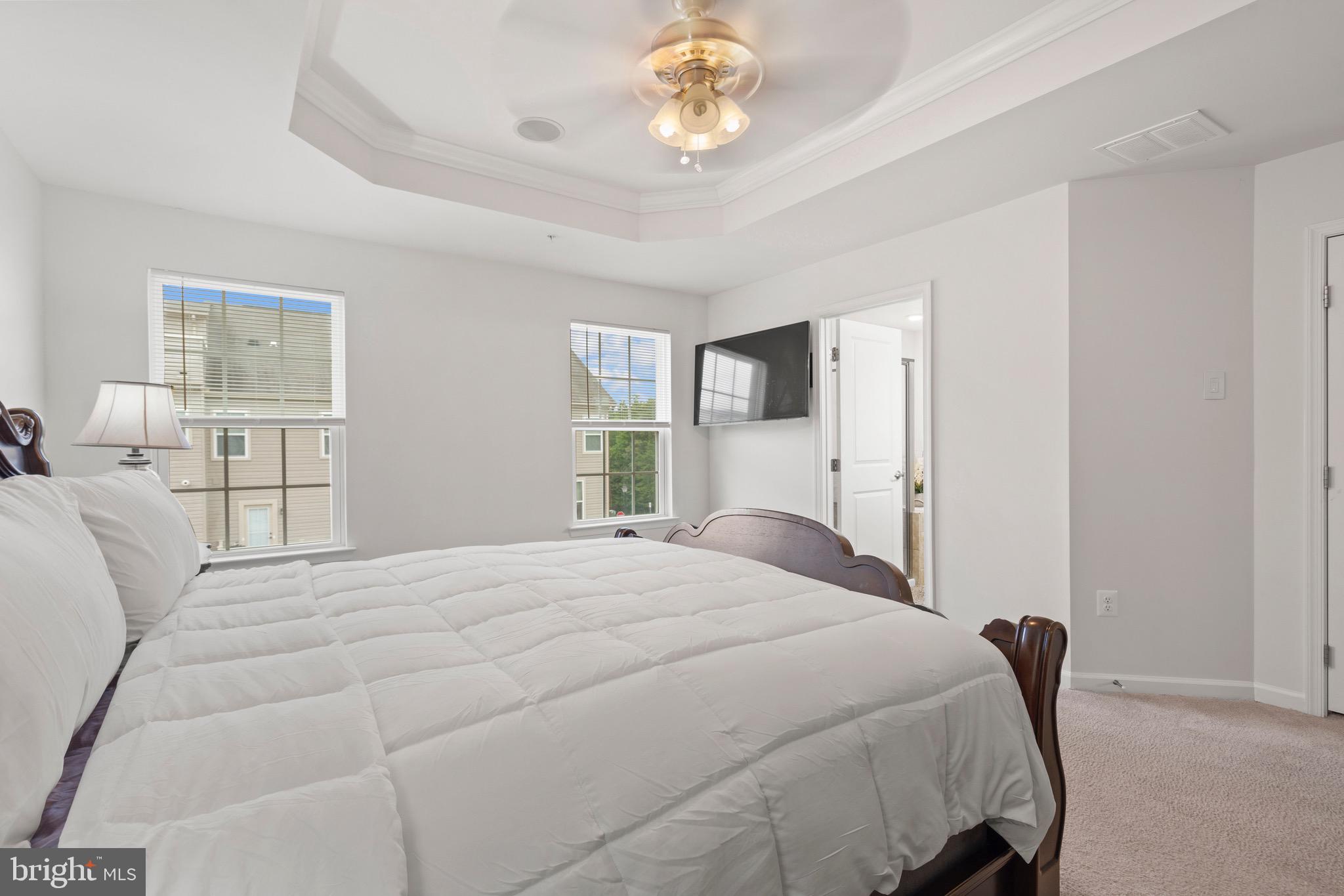 WESTCHESTER SQUARE - Residential